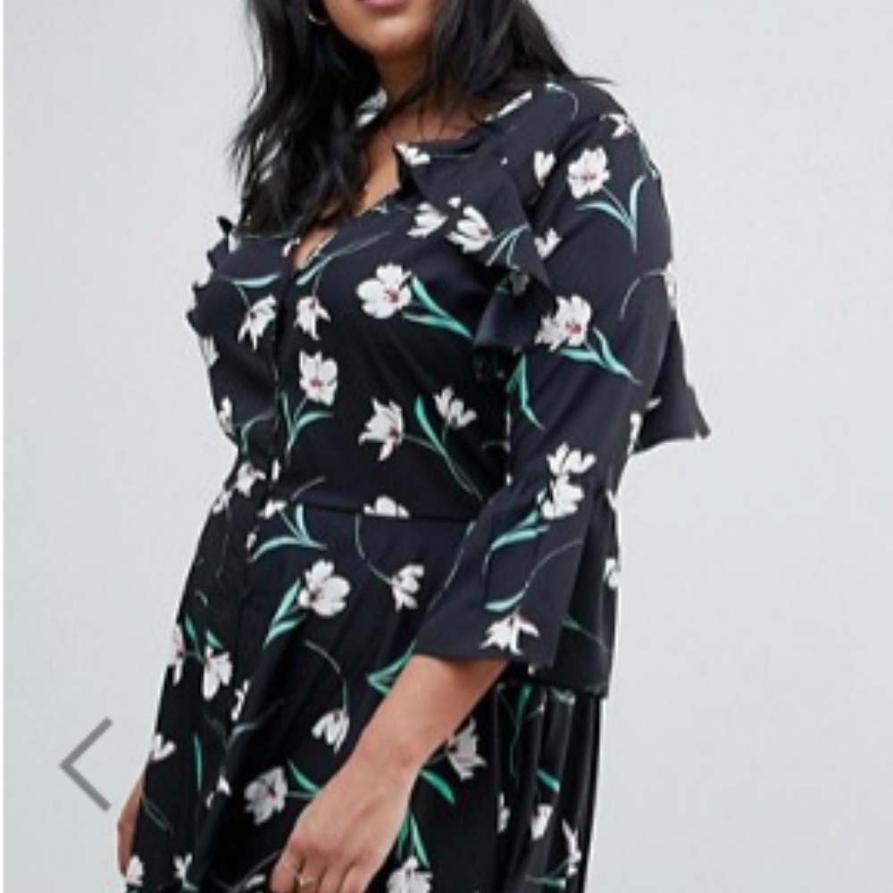 Plus Size Black Floral Dress with Open Back Detail